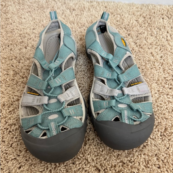 Keen Newport Sandals NWOT - Picture 1 of 4